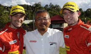 Mike Young with Cusco Team Manager Takuya Sugimura